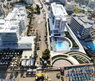 FLAMINGO PARADISE BEACH HOTEL