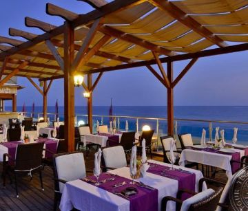 WHITE CITY BEACH HOTEL