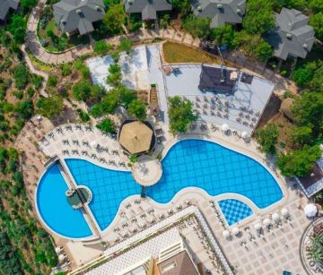 UTOPIA WORLD HOTEL