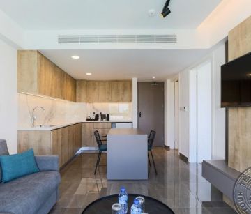 THE QUALITY LODGE BY BEST WESTERN PREMIER COLLECTION