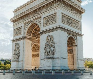 Париж - Трети март - шестдневна