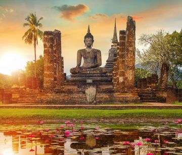 Ин и Ян йога за балансиране на 12-те чакри в Тайланд