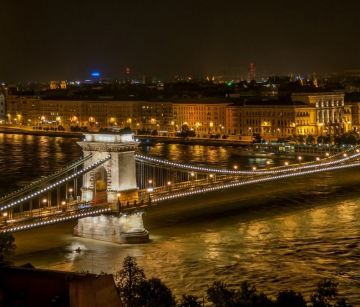 Очарованието на Будапеща, със самолет и обслужване на български език