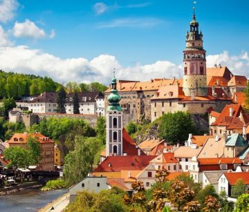 Прага - златният град, със самолет и обслужване на български език!