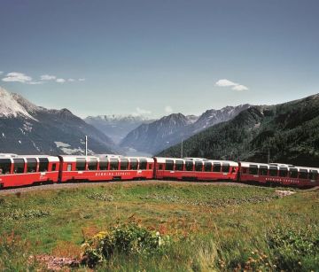 ШВЕЙЦАРИЯ и ИТАЛИЯ - искам да замина с Червената Бернина - обект на Юнеско, един от най-прелестните железопътни маршрути в света! Освободени 2 места.