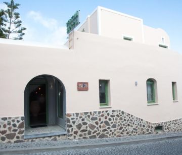 PELICAN HOTEL SANTORINI