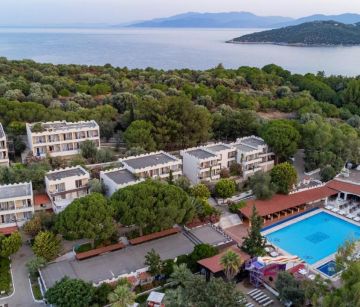 PIGALE BEACH RESORT