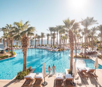 FOUR SEASONS RESORT