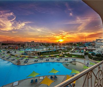 TITANIC RESORT HURHADA