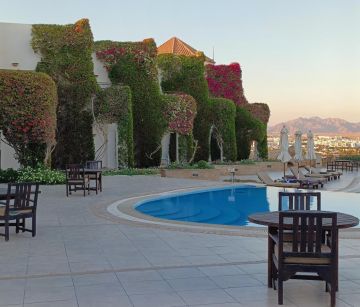 EDEN ROCK NAAMA BAY