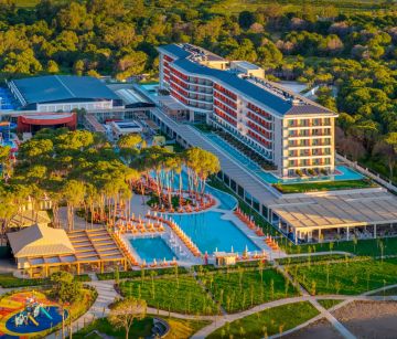 TRENDY PERGE RESORT & SUITES