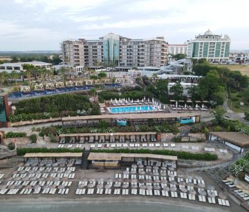 LAUR HOTELS