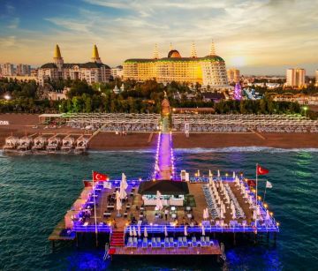 DELPHIN IMPERIAL