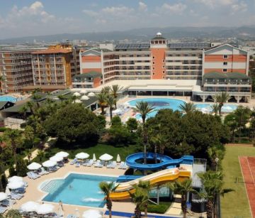 INSULA RESORT