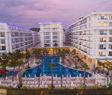 Grand Blue Fafa Resort