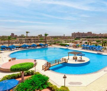 Pyramids Park Resort Cairo или подобен