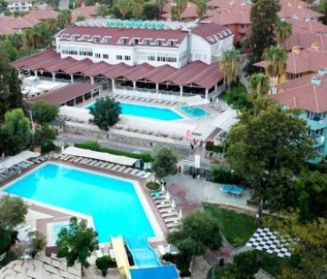 ARMAS GREEN FUGLA BEACH