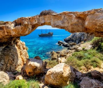 Почивка в Кипър с чартър 2026