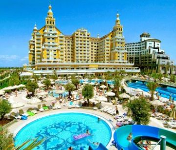 ROYAL HOLIDAY PALACE HOTEL