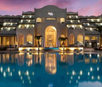 ROYAL LAGOONS RESORT & AQUAPARK